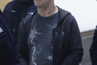 „Sztuczną szczękę wepchnięto jej do gardła”. Przerażające ustalenia. W mieszkaniu w Warszawie znaleziono cztery ciała