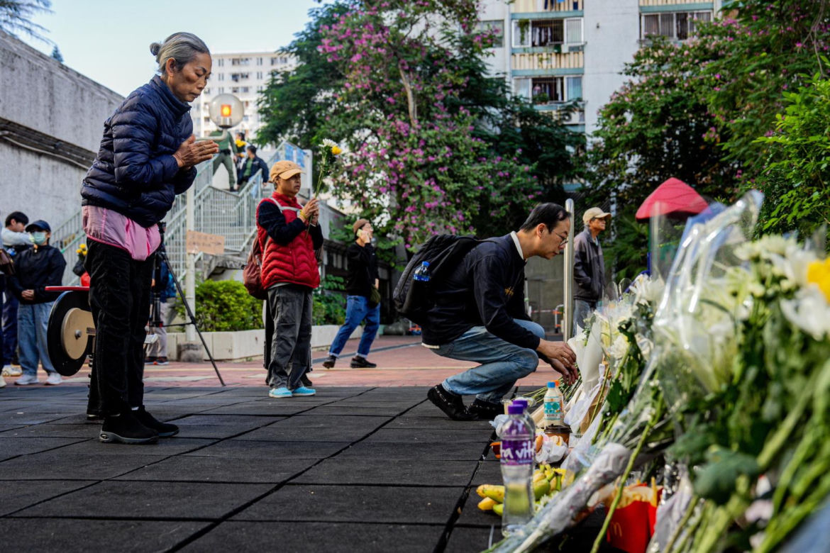 Hongkong pogrążony w żałobie po tragicznym pożarze wieżowców. Liczba ofiar wzrosła do 146