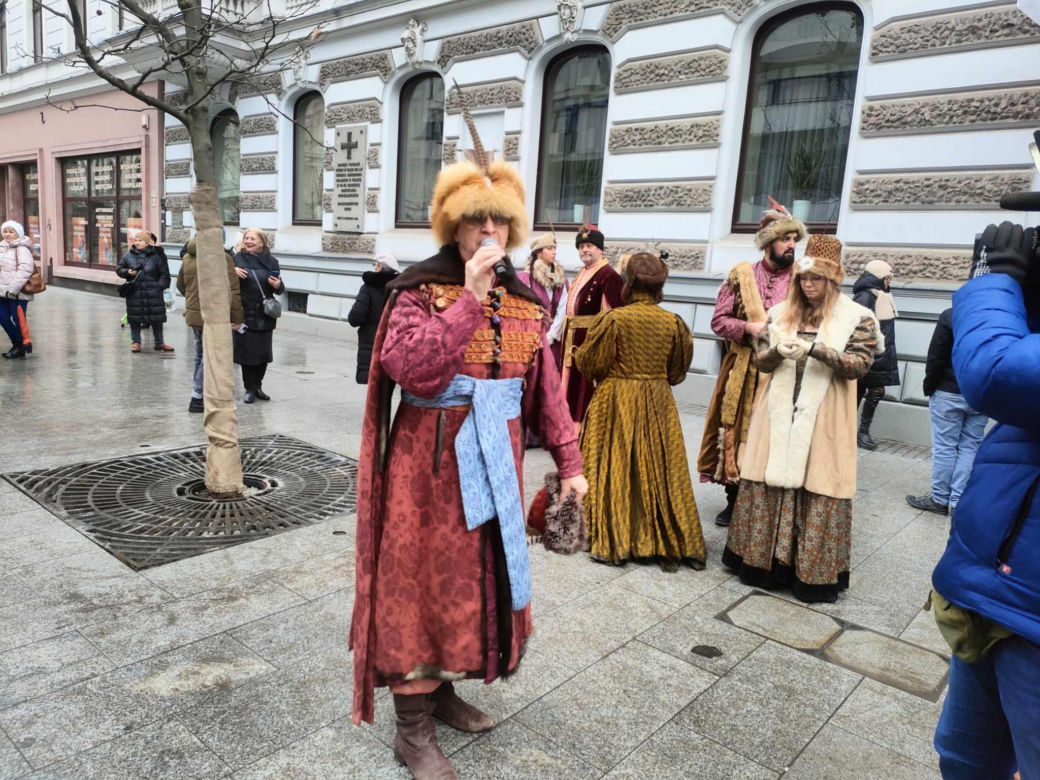 Polonez dla Łodzi. Setki łodzian we wspólnym tańcu [ZDJĘCIA]