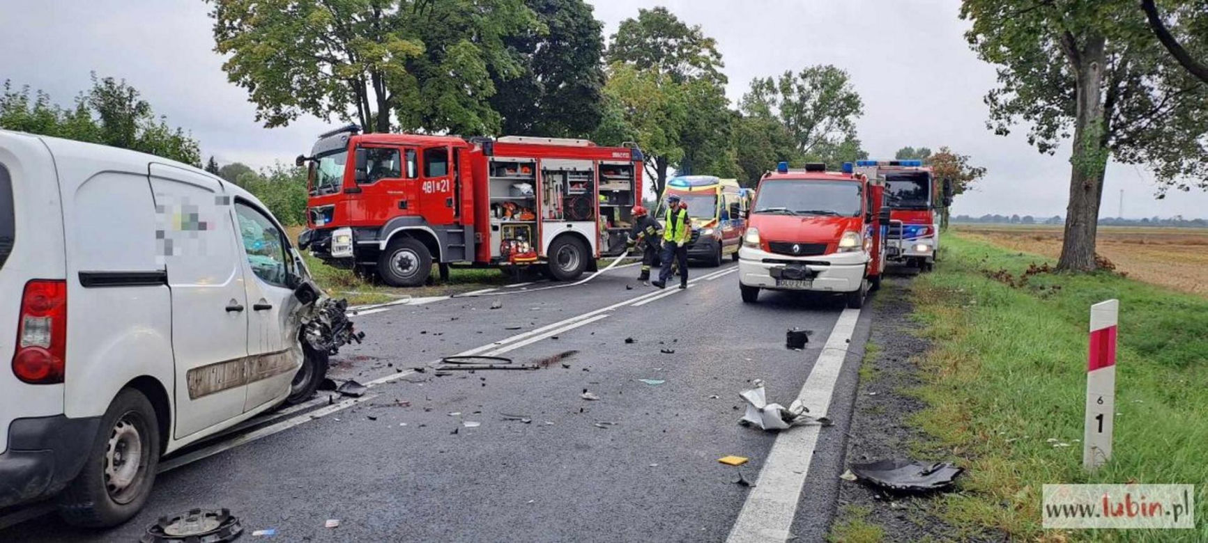Koszmarny wypadek pod Lubinem. Jedna osoba nie żyje, dwie zostały ranne 