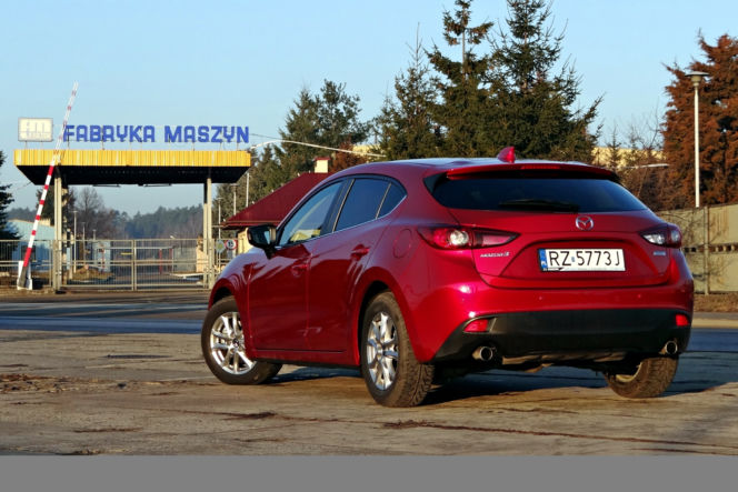 nowa Mazda 3