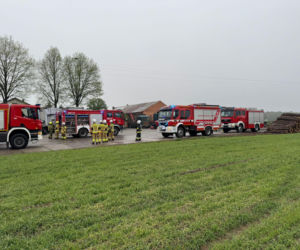 Gigantyczny pożar w Wielkopolsce! Płonie magazyn energii, ewakuowano 65 osób