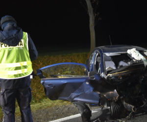 Tragiczna śmierć 26-latka. Z impetem uderzył w drzewo! Dramat pod Śremem
