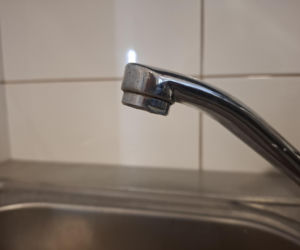 Żar z nieba, a woda w Grabówce nie nadaje się do picia i kąpieli