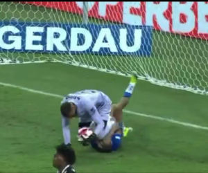 Burdy na meczu Cruzeiro - Atletico Mineiro