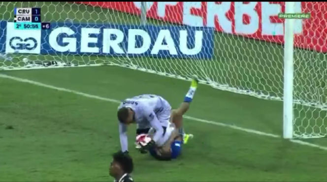 Burdy na meczu Cruzeiro - Atletico Mineiro