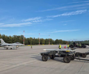 Błyskawiczne uzbrajanie polskich F-16. Procedura HOT ICT w akcji