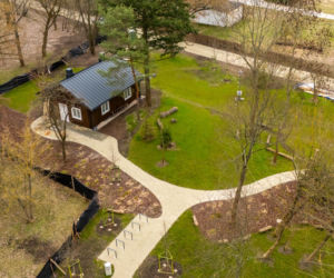 Domki fińskie na Polu Mokotowskim w Warszawie