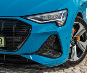 Audi e-tron Sportback 55 quattro S line (Antigua Blue)