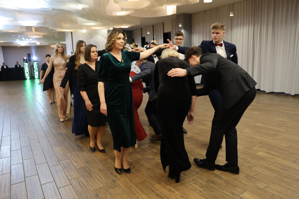 Studniówka Zespołu Szkół Elektronicznych w Lublinie. Tak bawią się tegoroczni maturzyści! 