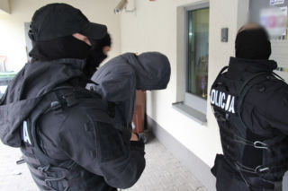 Napadli na jeden z banków w Poznaniu. Są już w rękach policji [WIDEO]