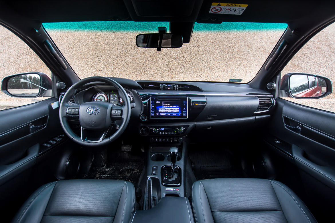 Toyota Hilux 2.4 D-4D 150 KM 4x4 AT6 Selection 50