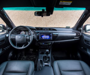 Toyota Hilux 2.4 D-4D 150 KM 4x4 AT6 Selection 50