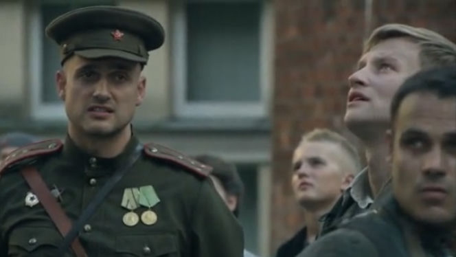 Czas honoru Powstanie odc. 10. Siergiejew (Robert Koszucki),  Władek (Jan Wieczorkowski)