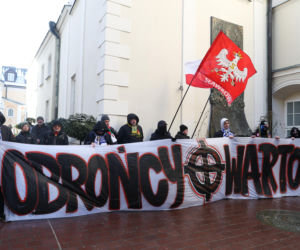 Prezydent na Jasnej Górze wśród kibiców. Podziękował za obronę  hasła „Bóg, Honor, Ojczyzna”