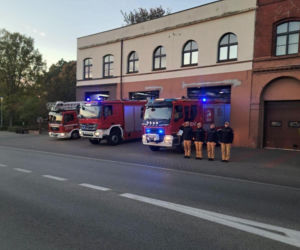Strażackie syreny zawyły dla poległych kolegów. Żegna ich cała Polska