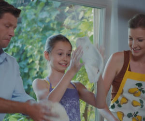 M jak miłość odc. 1902. Hania (Wiktoria Basik), Natalka (Dominika Suchecka), Adam Karski (Patryk Szwichtenberg)