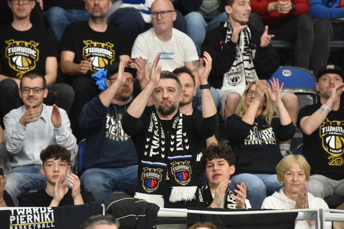Arriva Polski Cukier Toruń - Anwil Włocławek, zdjęcia kibiców i zawodników z 4. meczu fazy play-off Orlen Basket Ligi