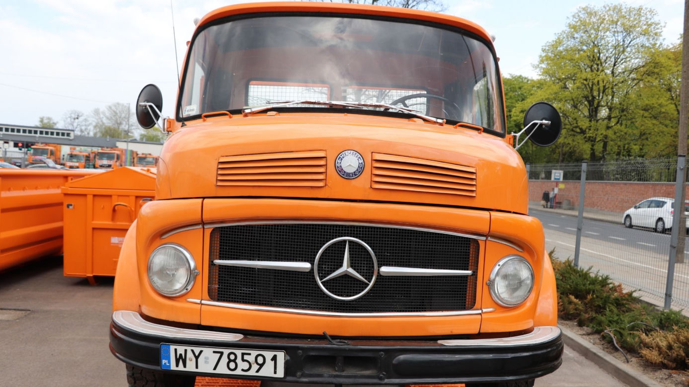 MPO Warszawa reaktywuje 54-letniego mercedesa!