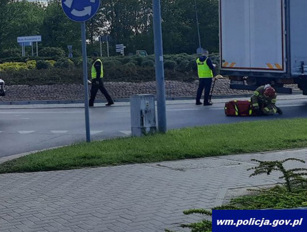 Tir ciągnął za sobą kobietę! Makabryczny wypadek w Mrągowie [ZDJĘCIA].