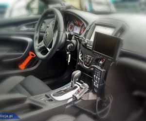 Nieoznakowany Opel Insignia OPC