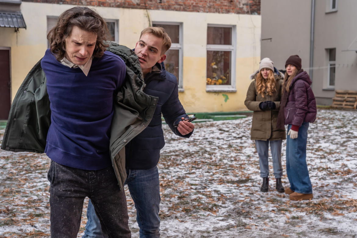 "Sprawiedliwi. Trójmiasto", odcinek 120: Serafin opiekuje się bezdomnym mężczyzną, który twierdzi, że posiada informacje o jego ojcu
