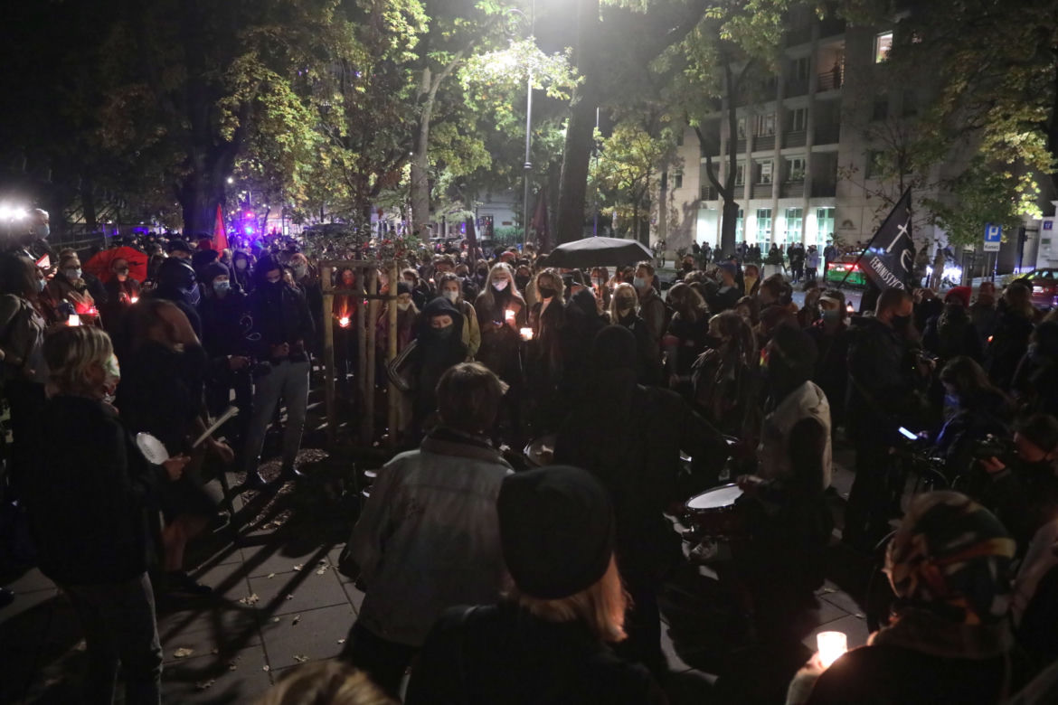 Gigantyczny protest przed Trybunałem Konstytucyjnym