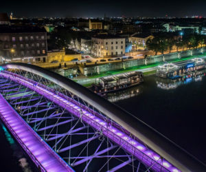 Kraków niczym Las Vegas. Takich zdjęć nocnego miasta jeszcze nie widziałeś!
