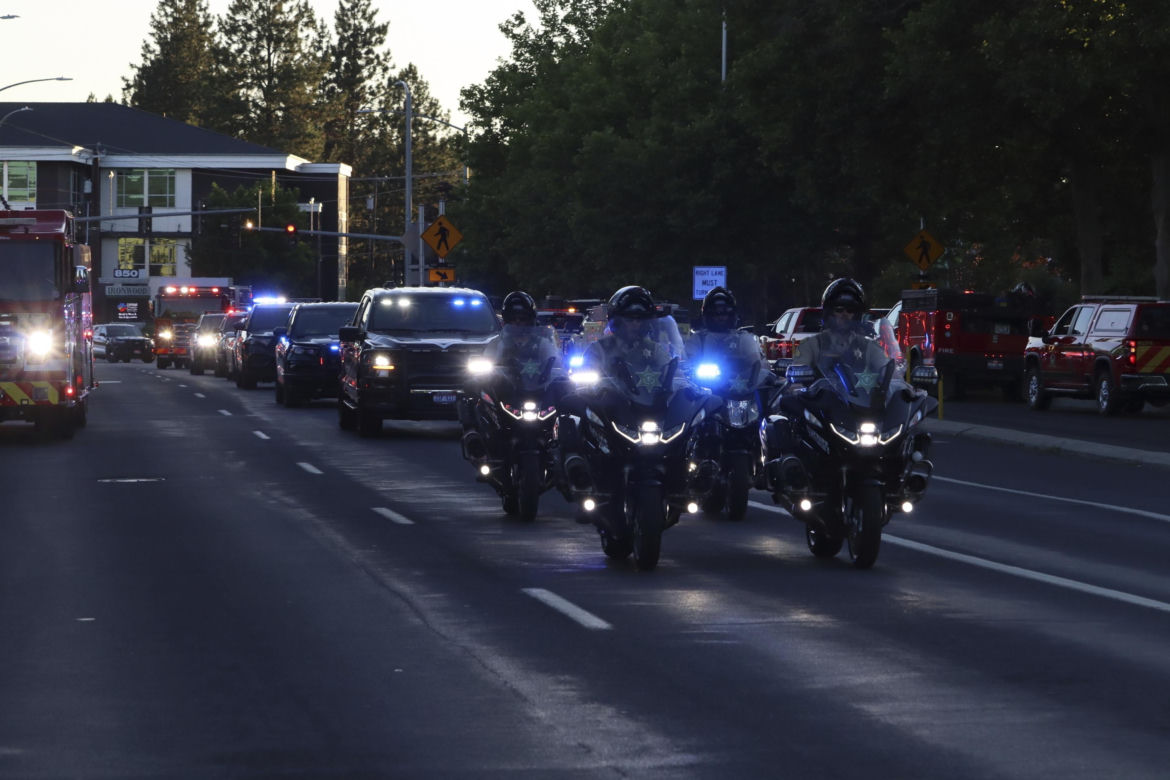 Podłożył ogień, a gdy strażacy go gasili, zamordował ich! "Celowe działanie". Przerażający mord!