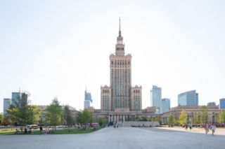 Brytyjczycy zachwyceni polską atrakcją. Znajduje się przed Pałacem Kultury i Nauki