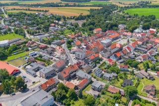 To jedno z najpiękniejszych śląskich miast. Jego ozdobą jest nie tylko rynek, ale też gotycki zamek