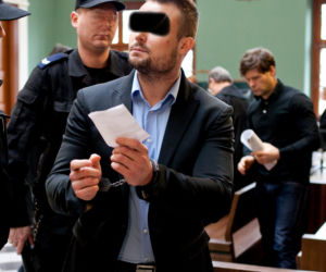 Policjanci okradli przemytnika