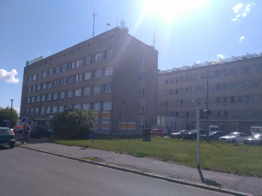 Pchnęła nożem męża