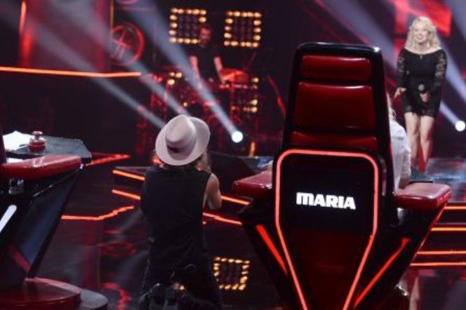Jelena Matula w Voice of Poland - Michał Szpak na kolanach VIDEO 