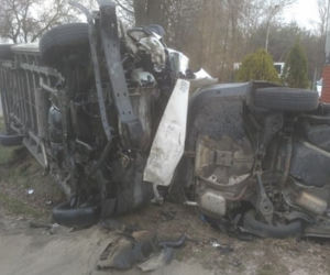KOSZMARNY wypadek pod Płockiem! Po zderzeniu skody i fiata 4 osoby w szpitalu [ZDJECIA]