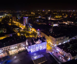 Rzeszów z drona nocą