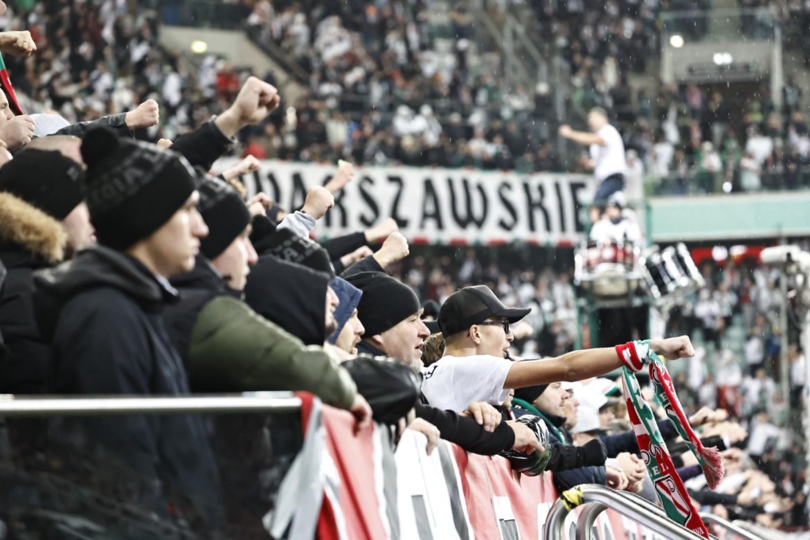 Legia Warszawa - Lech Poznań: Zdjęcia kibiców z klasyku i 13. kolejki PKO BP Ekstraklasy
