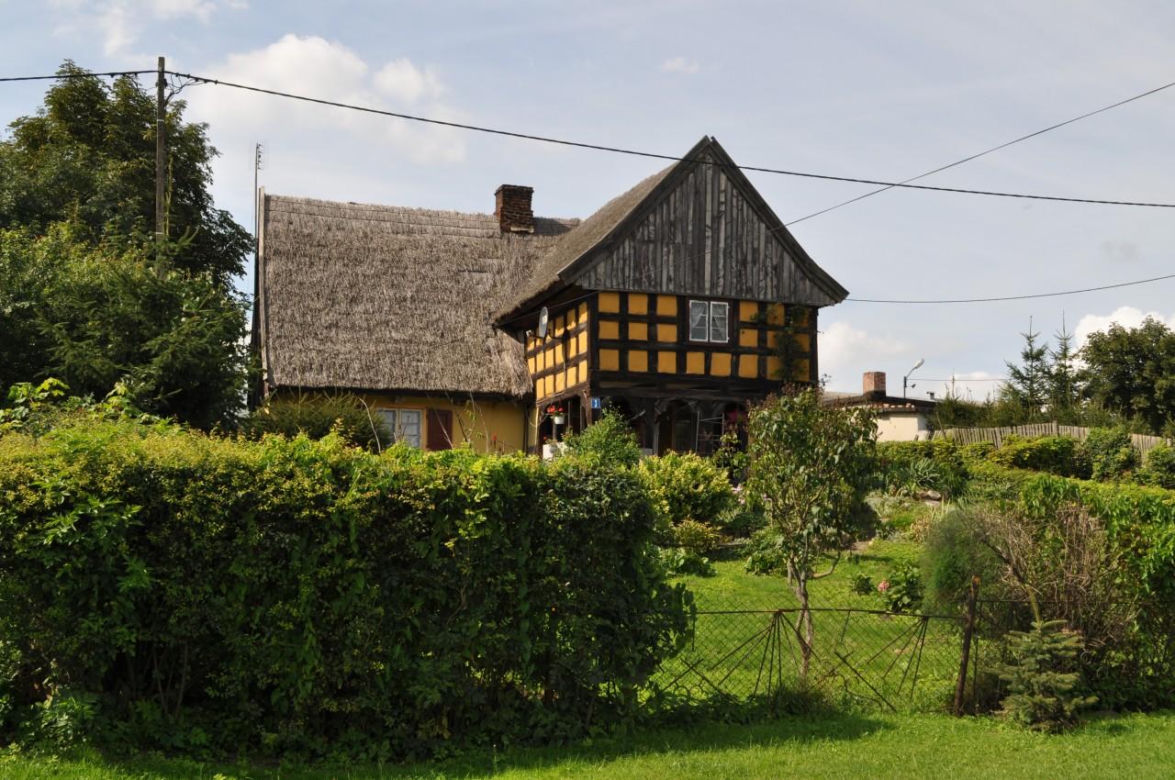 Pilona