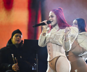 Margaret w obcisłym kombinezonie rozgrzała Gdynię. Tak wyglądała na koncercie z okazji 100-lecia miasta