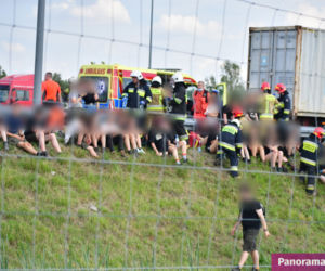 Wypadek autokaru z dziećmi na A1