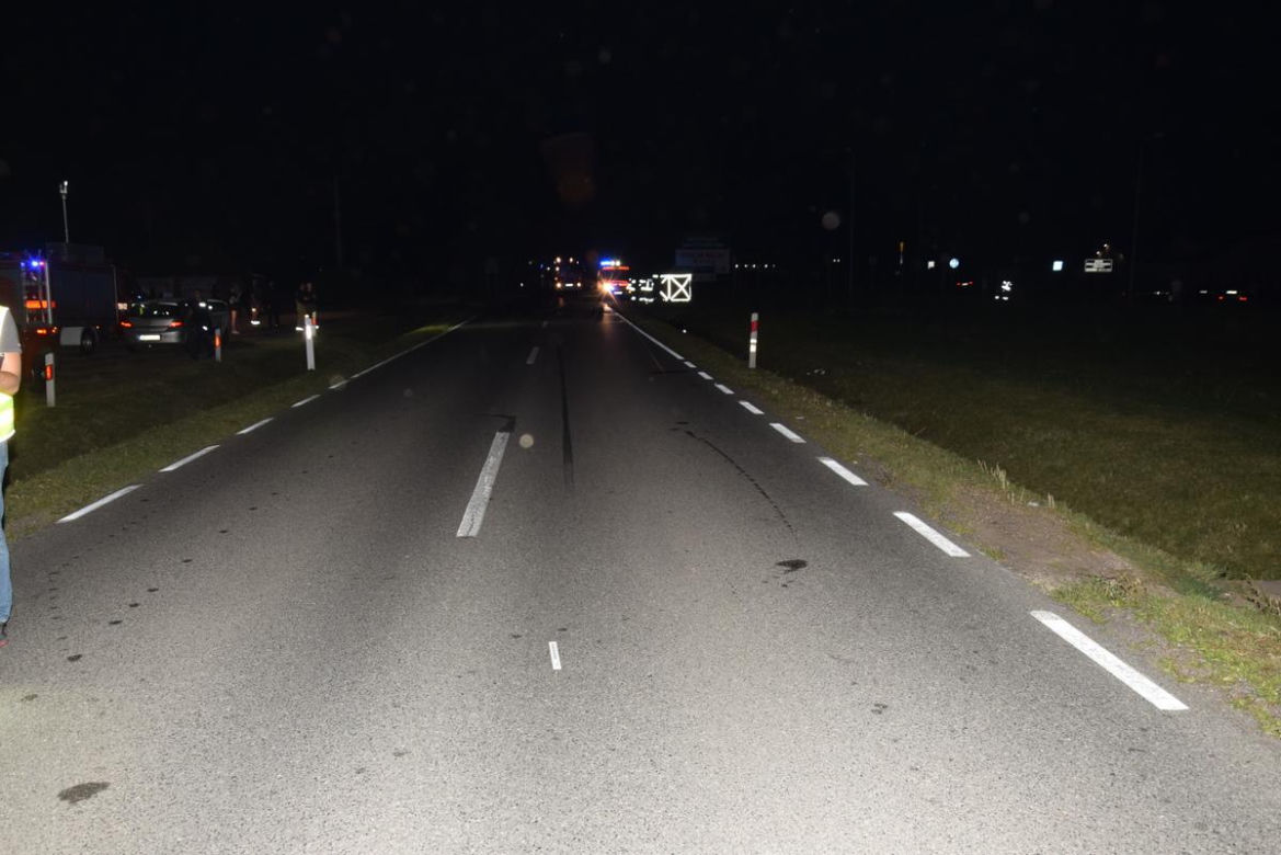 Jeden roztrzaskał się o traktor, drugi o osobówkę. Dwaj motocykliści zginęli na tej samej drodze