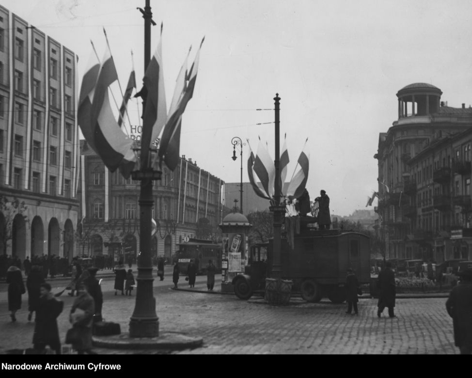 Warszawa. Ulica Krakowskie Przedmieście