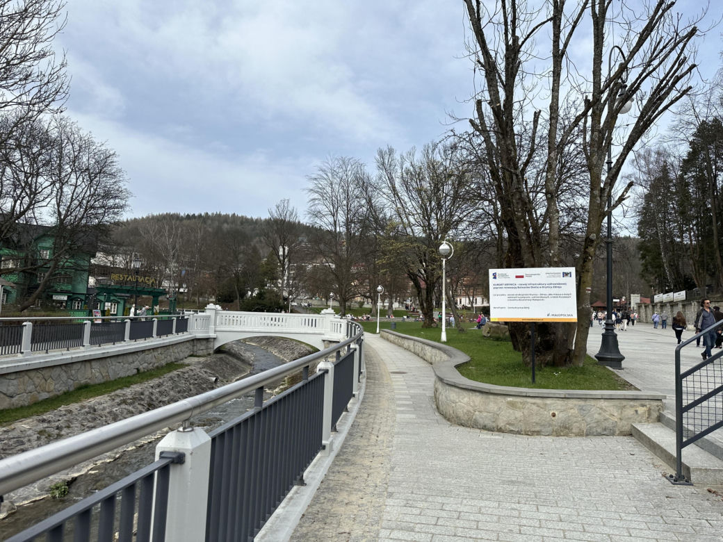 Krynica-Zdrój znów tętni życiem. Uzdrowisko przeżywa drugą młodość 