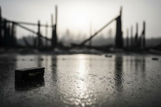 Tragiczny pożar w Sukowiczach. Co kryją zgliszcza drewnianego domu?