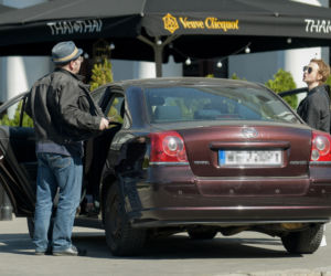 Ten pierścionek to prezent od Zbyszka ?