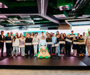 Talent, emocje i odwaga na jednej scenie. Żabka świętuje 15 lat programu stypendialnego