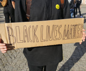 Protest w Grudziądzu, przeciwko agresji i dyskryminacji rasowej w Ameryce