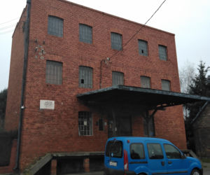 To miasto ma jeden najpiękniejszych ratuszy w województwie łódzkim. Jeszcze niedawno było wsią