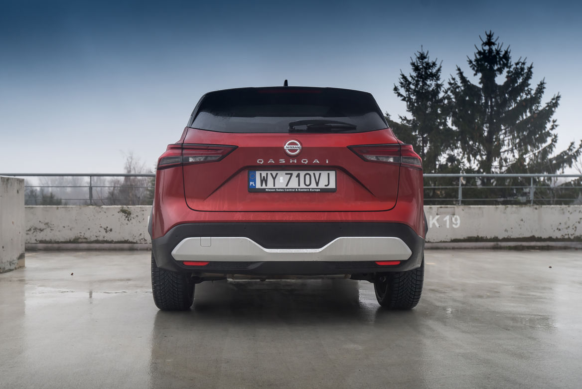 Nissan Qashqai 1.3 DIG-T MHEV 158 KM Xtronic 4WD TEKNA