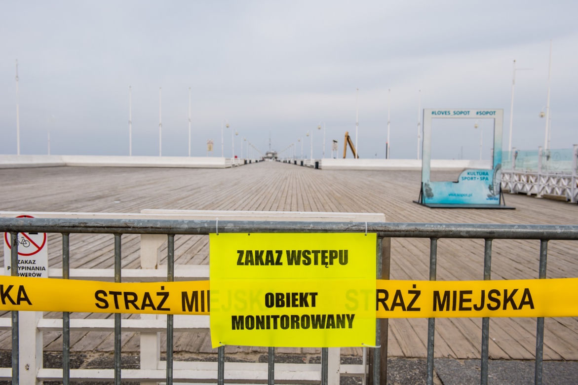 Koronawirus w Trójmieście. Zamknięte parki i mola, a ludzie na powietrzu [ZDJĘCIA]